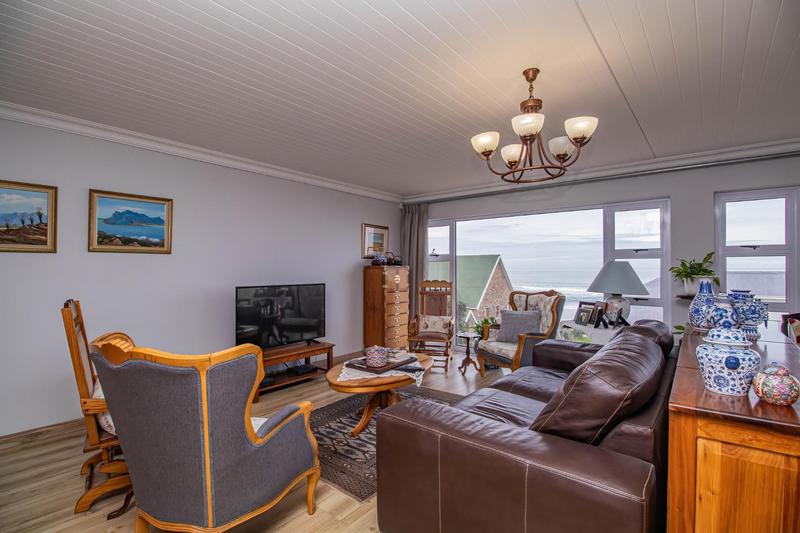 9 Bedroom Property for Sale in Outeniqua Strand Western Cape